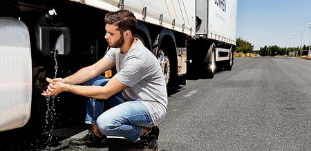 LOKHEN Zbiornik na wodę " Kwadrat " SQUARE 30L z pojemnikiem na mydło czarny