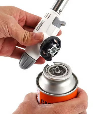 Palnik gazowy z zapalnikiem piezoelektrycznym